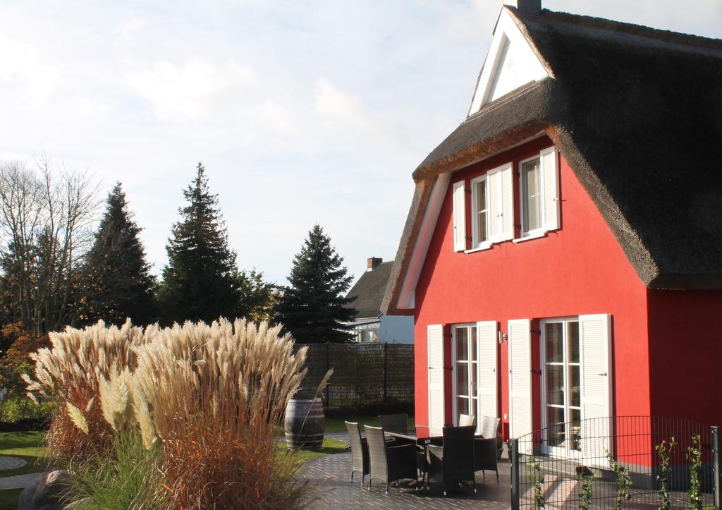Fischer'S Ferienhaus Ruegen Mit Sauna Und Kamin Ummanz Esterno foto